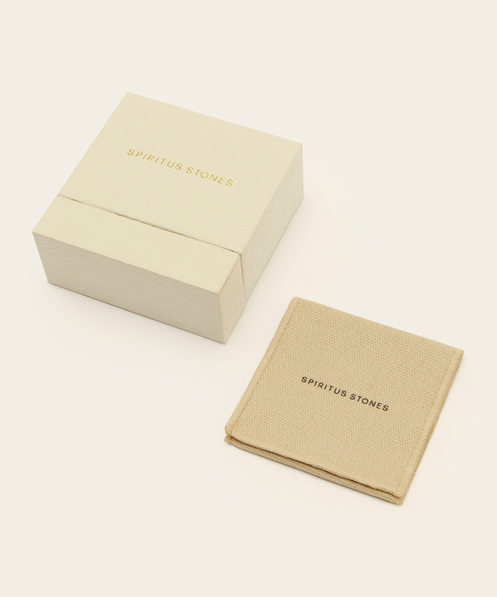 RESILIENCE BRACELET WITH ONYX (LIMITED-EDITION)