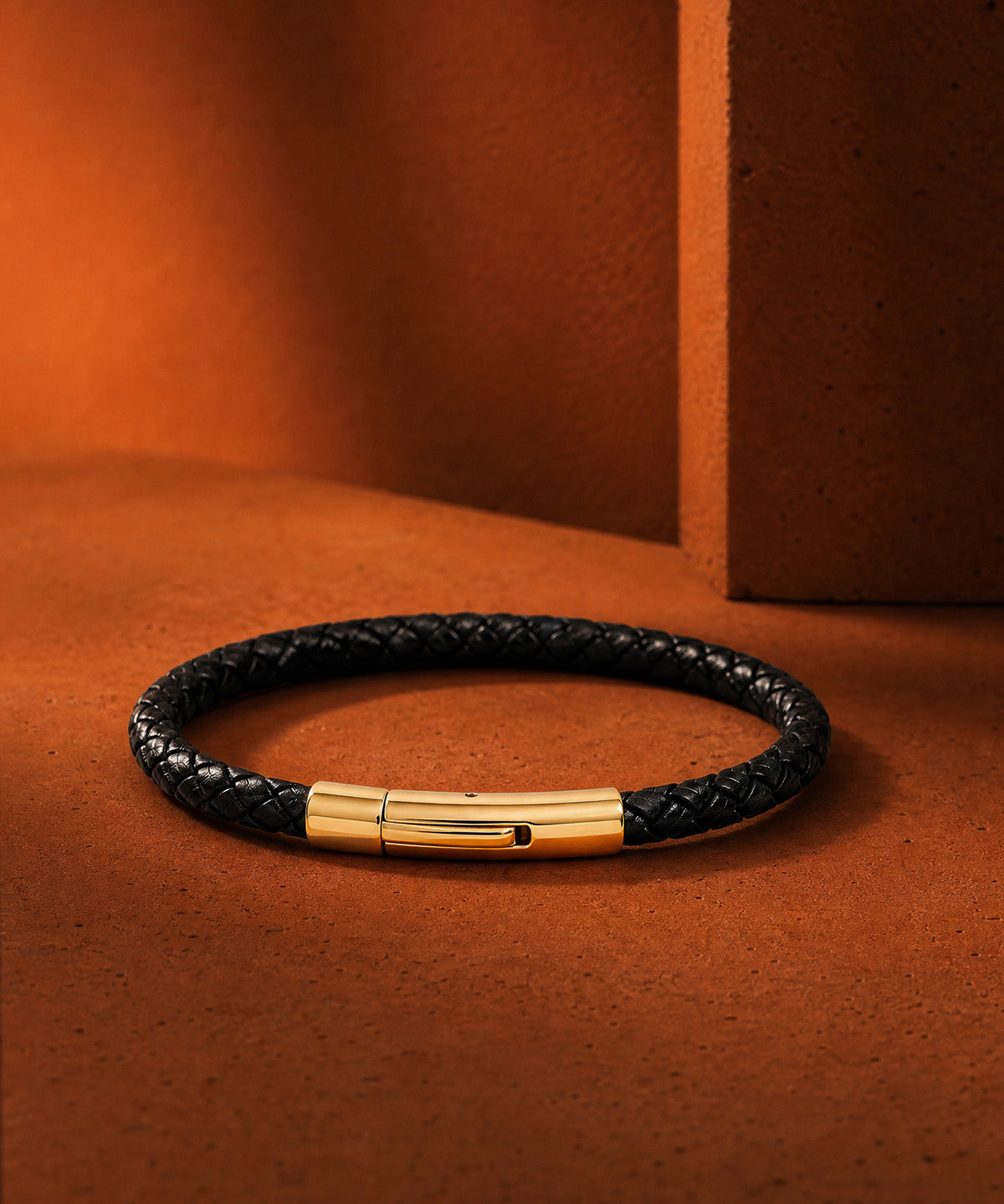 THE RESILIENCE BRACELET WITH LEATHER