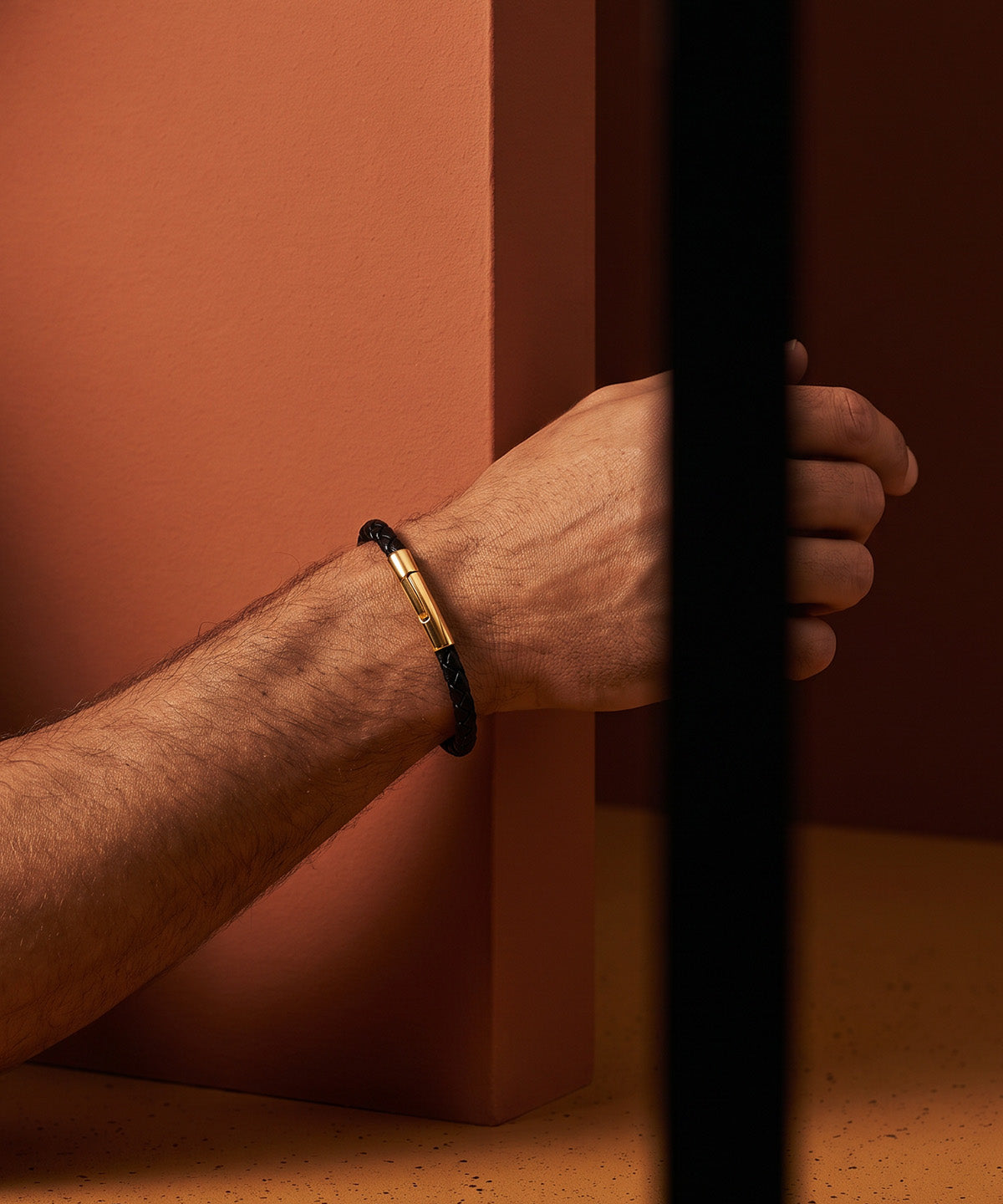 THE RESILIENCE BRACELET WITH LEATHER