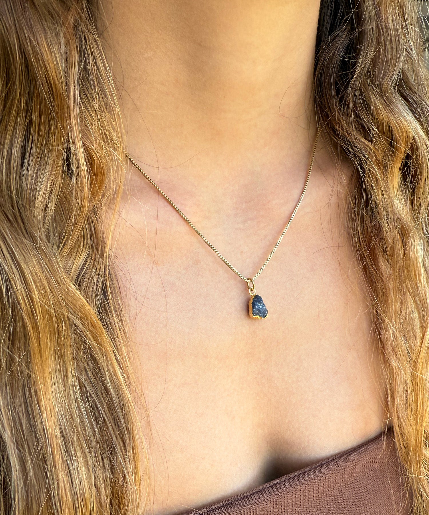 THE VIRGO NECKLACE WITH SAPPHIRE