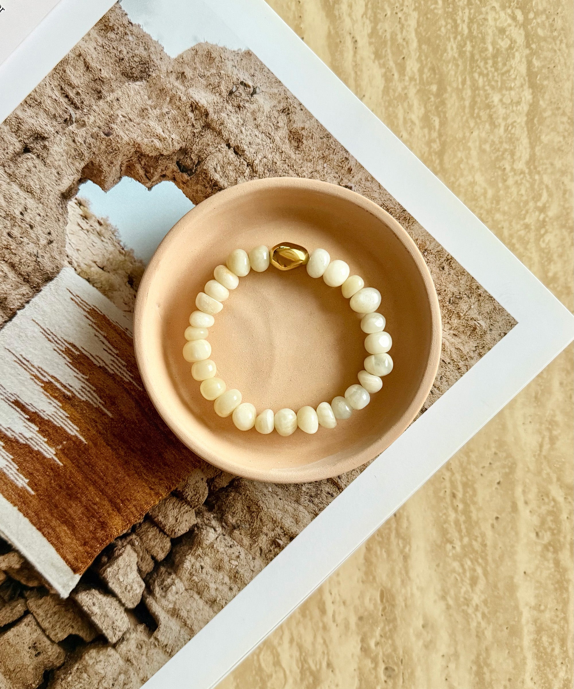 ANCIENT HOPE BRACELET WITH MOONSTONE (LIMITED-EDITION)