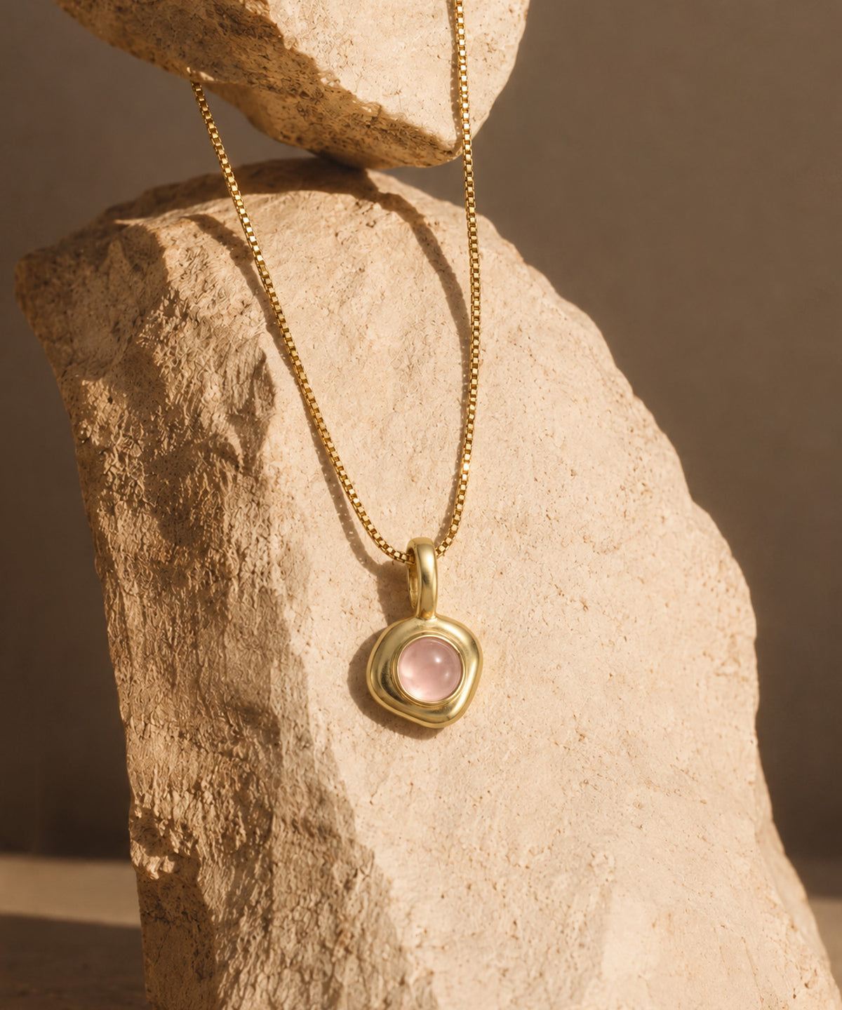 NURTURER NECKLACE WITH ROSE QUARTZ
