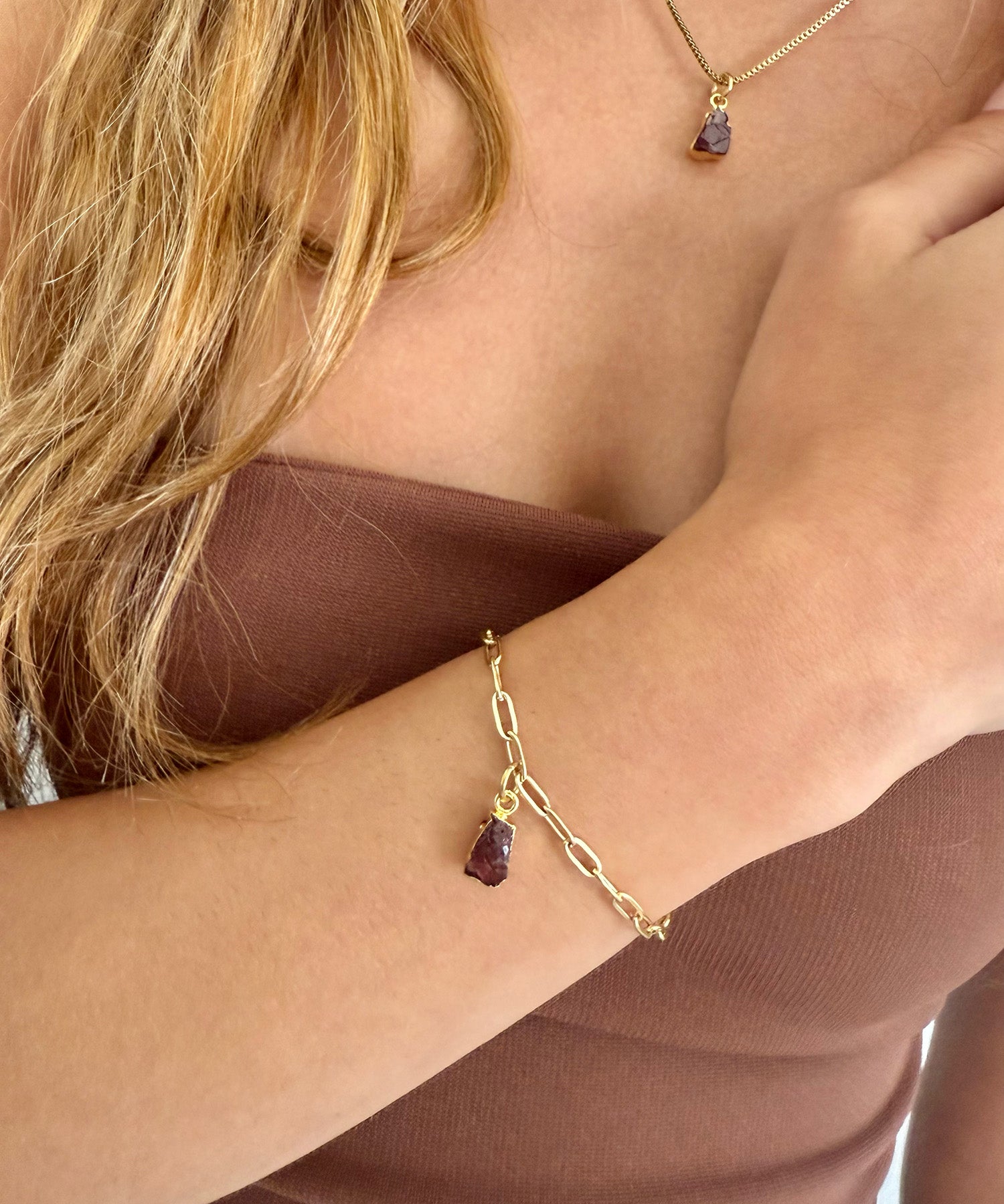 THE CAPRICORN BRACELET WITH GARNET