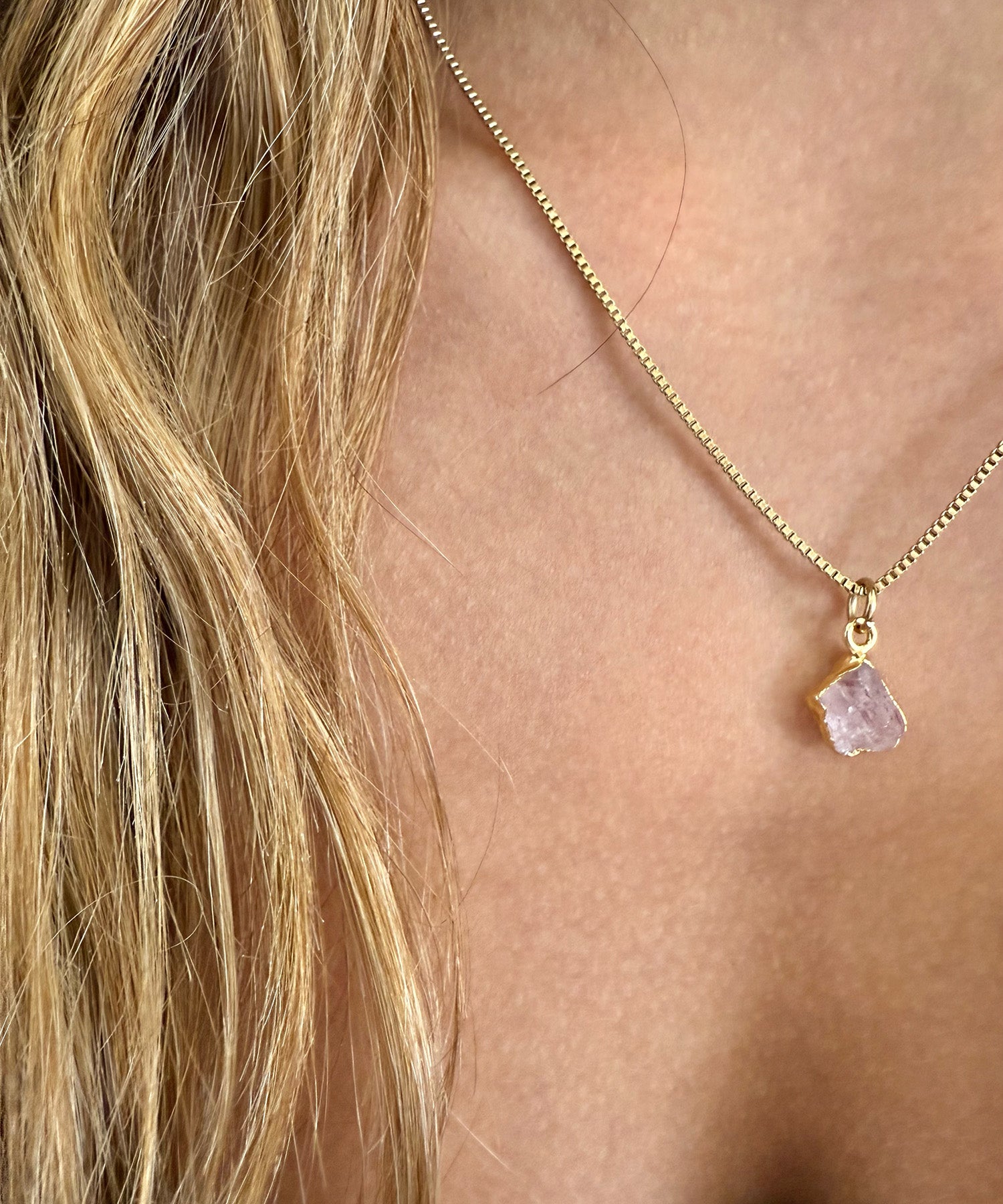 THE LIBRA NECKLACE WITH ROSE QUARTZ