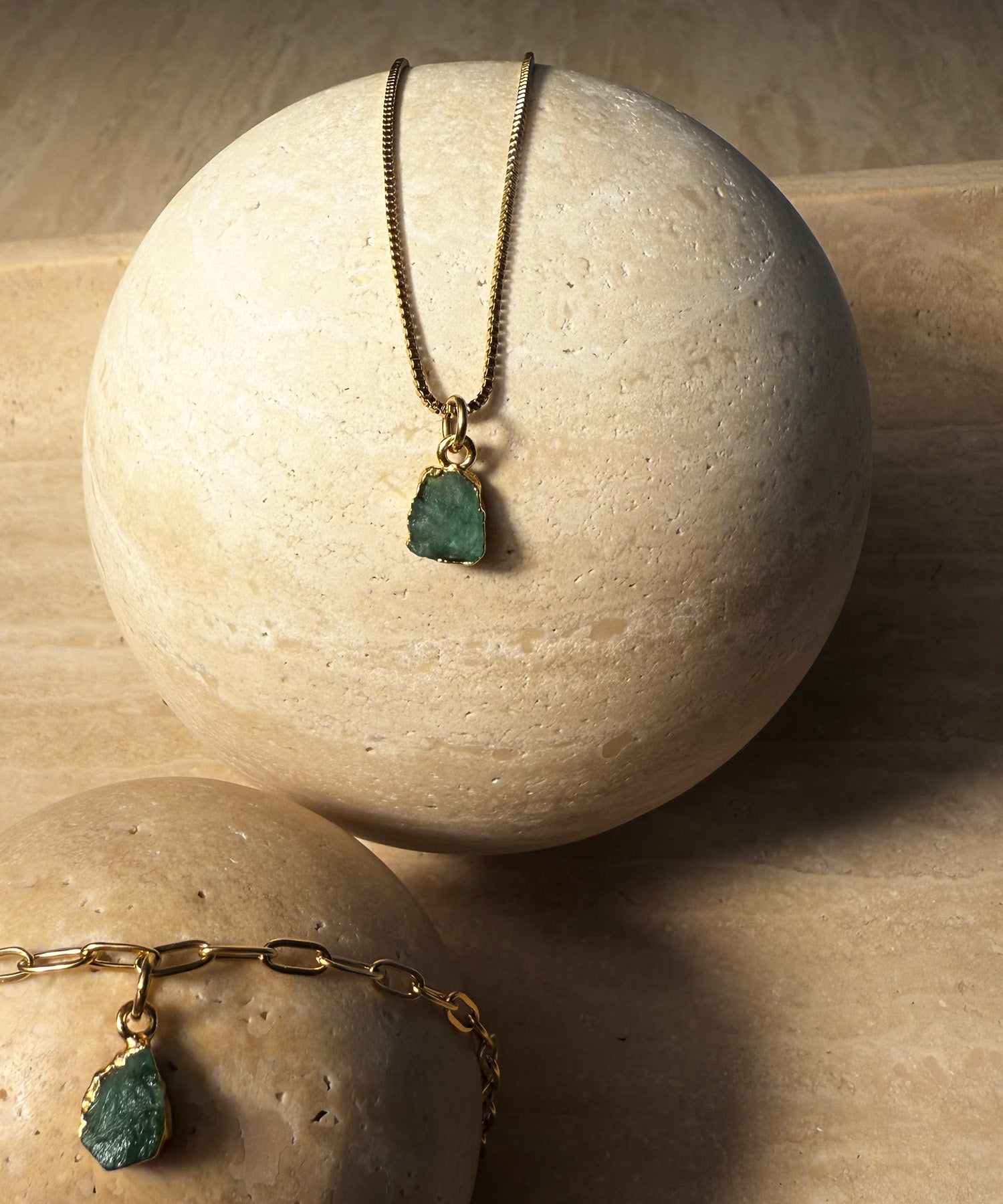 THE TAURUS NECKLACE WITH EMERALD
